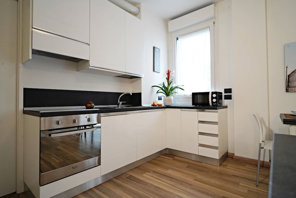 Studio With Gym Near Milan Metro