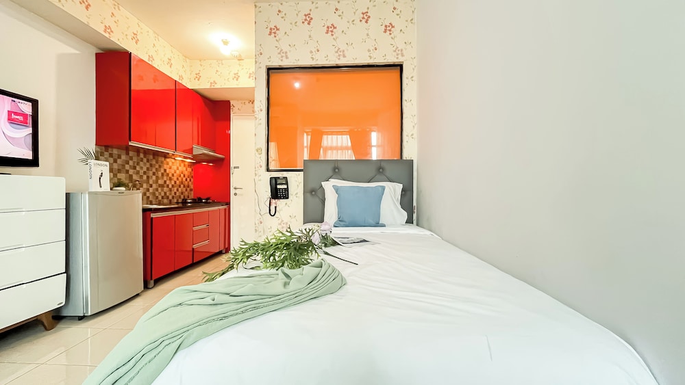 Studio Apartment Near Kebayoran Station At Pakubuwono Terrace