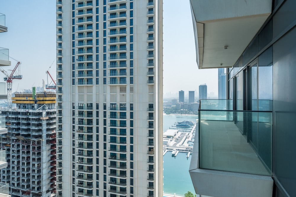 Tanin - Exquisite 1BR Apartment with Sea View