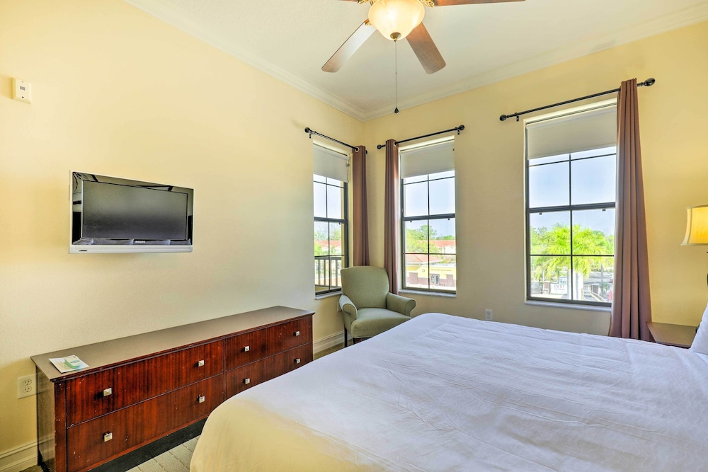 Upscale Unit in Private Golf Resort w/ Pool! view 5
