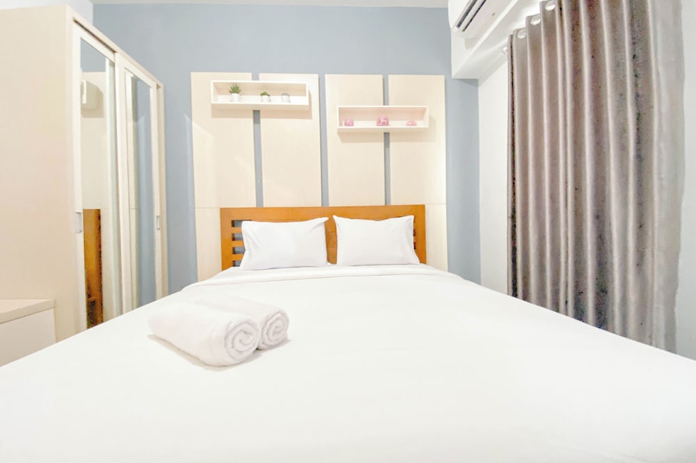 Simple White Studio Apartment At The Alton Semarang