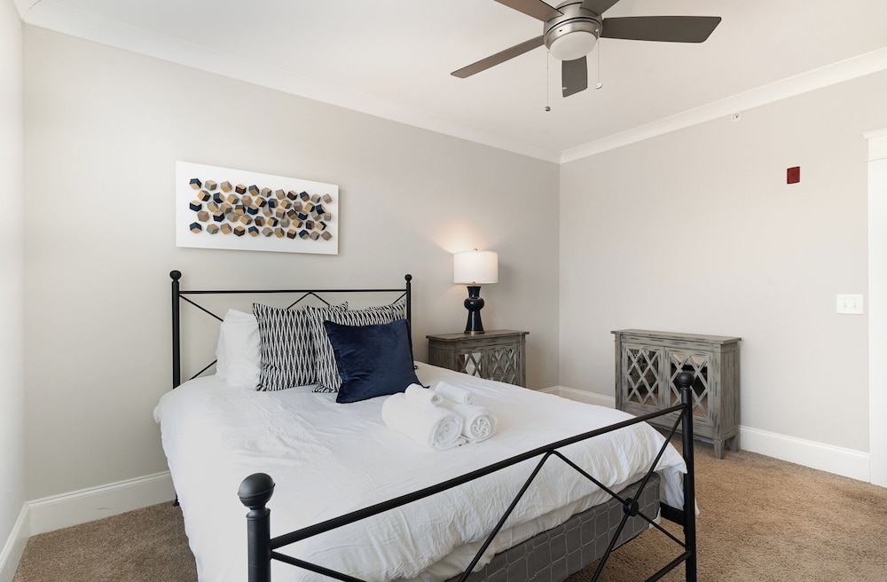 Belwood Manor-across From Parthenon-5 Min Broadway