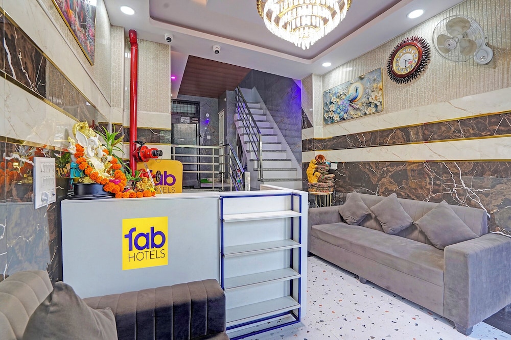 Fabhotel Royal Plaza 62