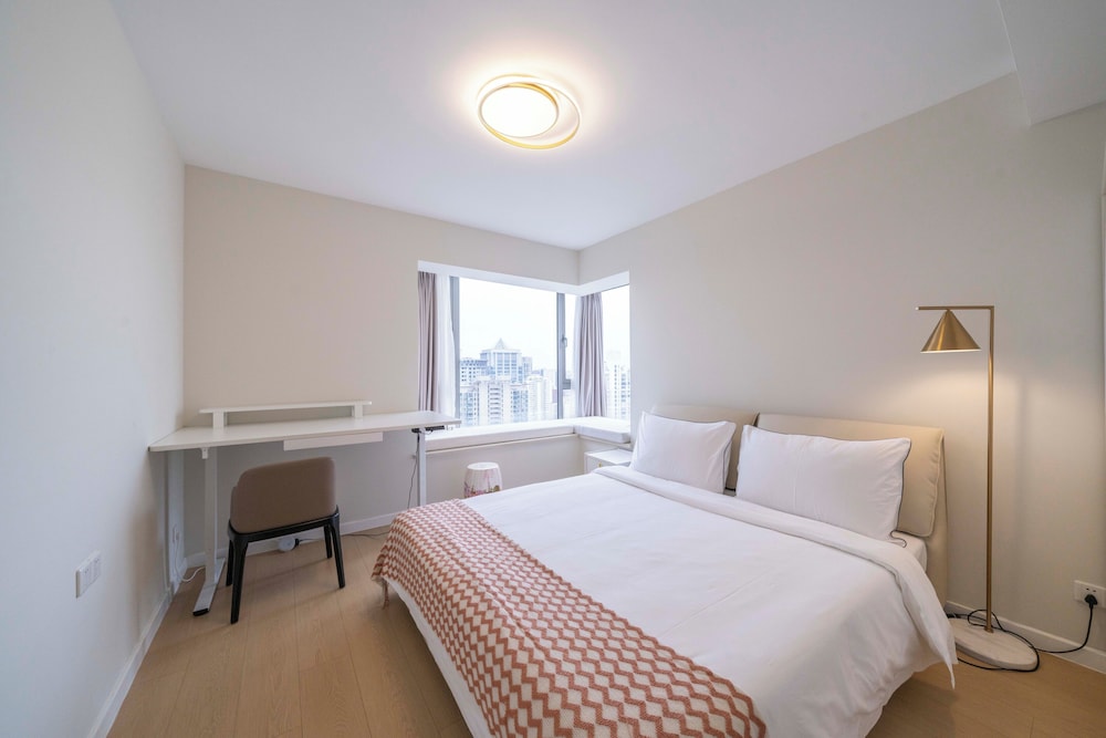 Tyms 3BR Duplex APT Xujiahui Shanghai