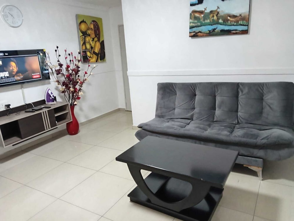 Gold Crown Self-catering Apartment