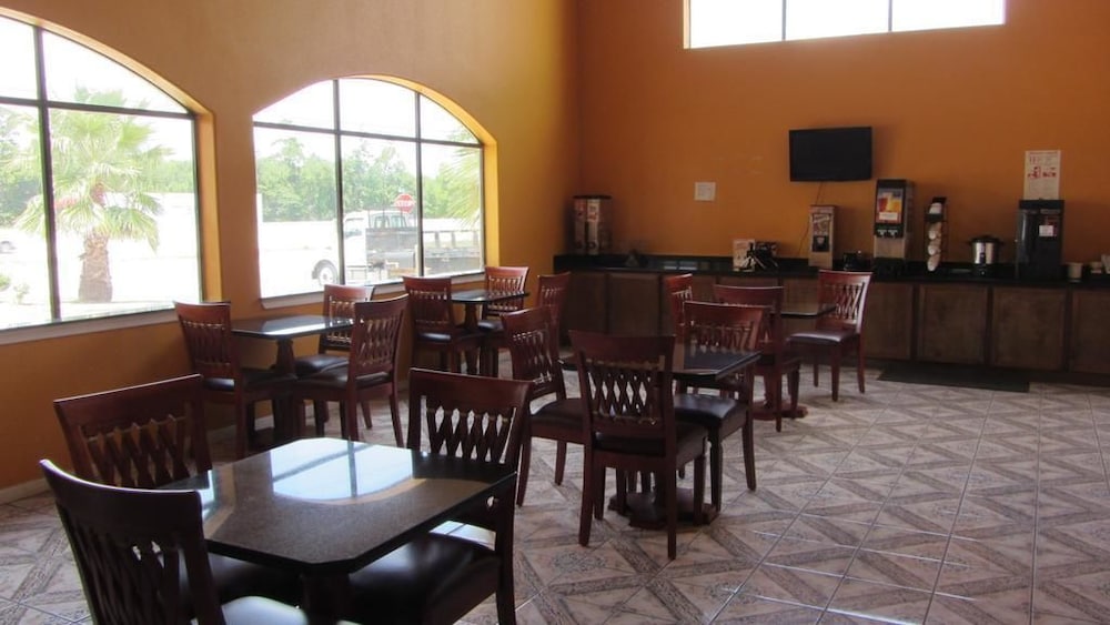 Regency Inn - Property Image 5