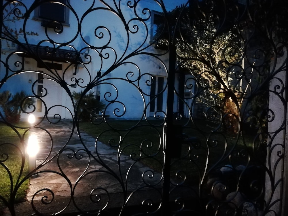 Enchanted Como Lake - Tremezzo Apartments by Rent all Como