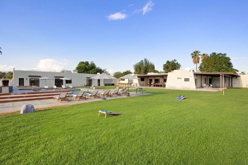 Starlight Estate by Avantstay 20 People Architectual Mansion w Pool Tennis Court Game Room