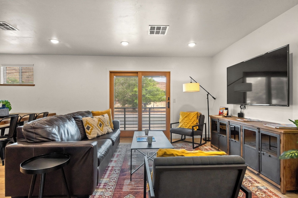 Modern Mesa