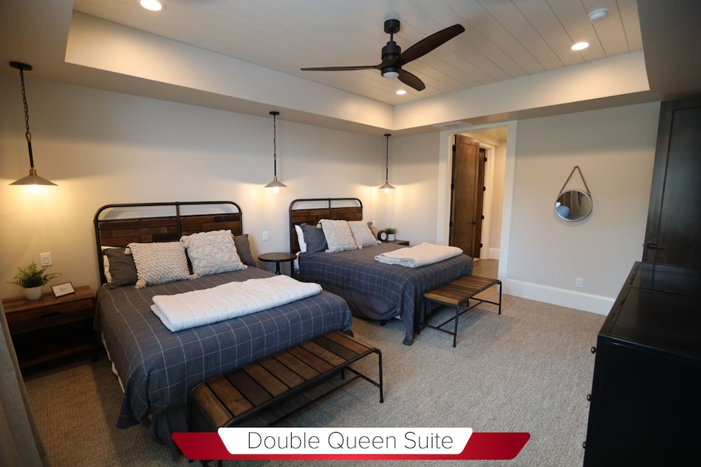 Glenn Haven Luxury Large Group Getaway Sleeps 60