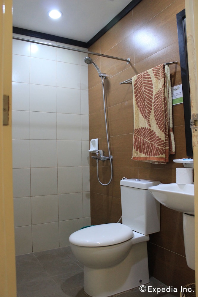 Coron Village Lodge