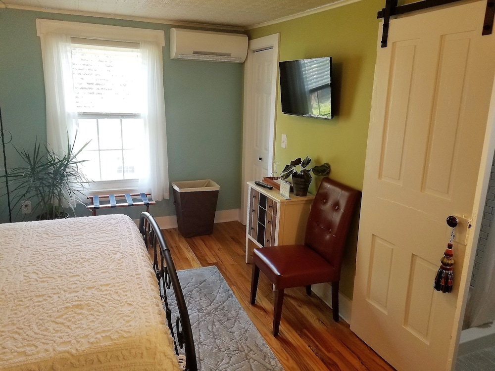 The Blackberry Inn Bed & Breakfast
