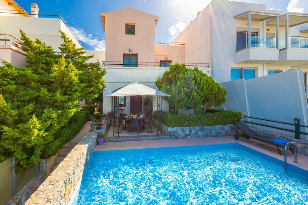 Villa Ikaros in Plaka