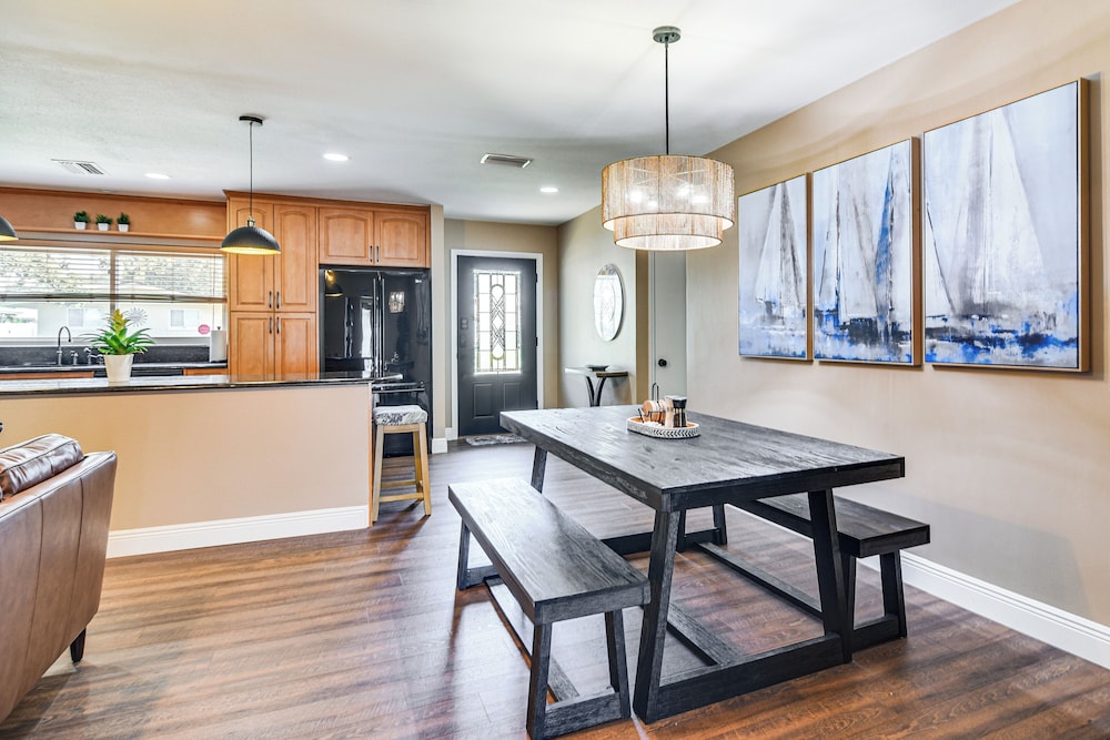 4 Mi to Indian Rocks Beach: Home w/ Backyard Oasis
