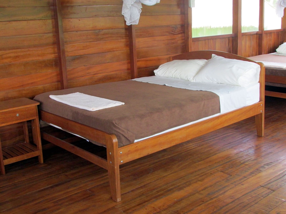 Huitoto Lake Lodge view 4