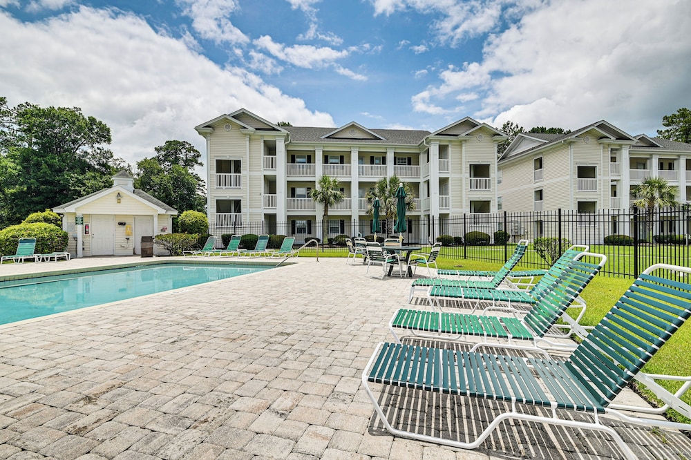 Pool Access & Golf View: Myrtle Beach Retreat!