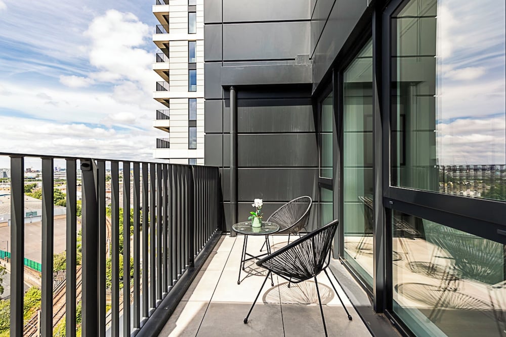 Contemporary Two Bedroom Apartment