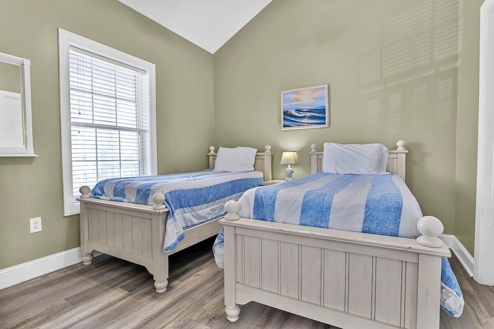 Magnolia North 4878-305 2 Bedroom Condo