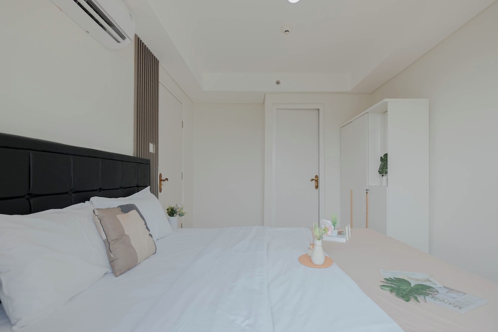 Spacious 3Br At Daan Mogot City Apartment