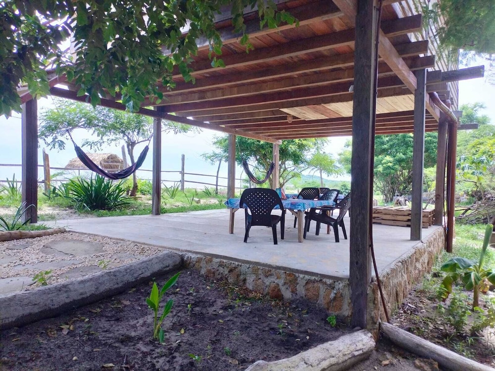 Tambo Marina Ecohostal - Hostel