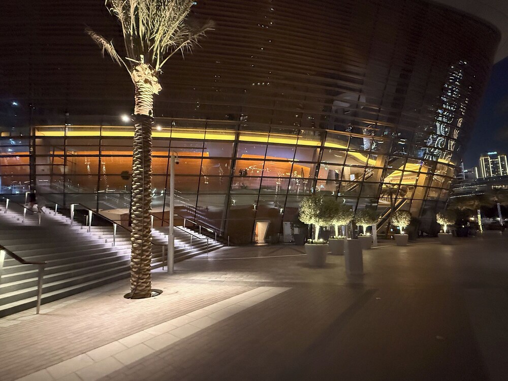 Full Burj Khalifa & Fountain View Show