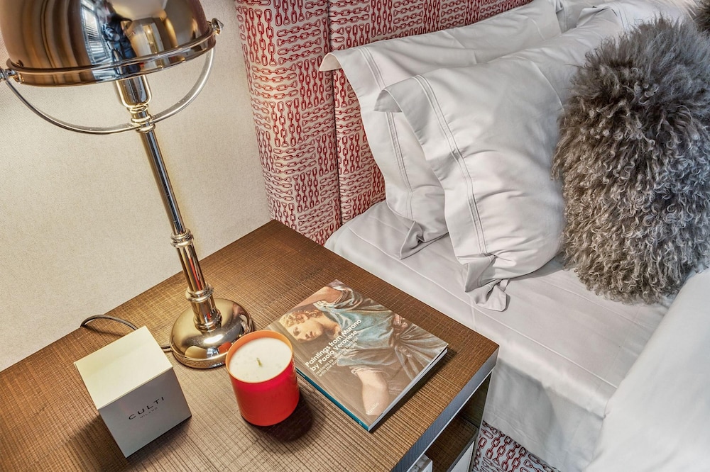 Knightsbridge 3-bed 2-bath by Harrods