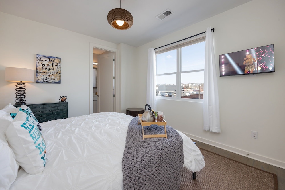 Nashville Notes - Sleeps 8 - Mins to Broadway!