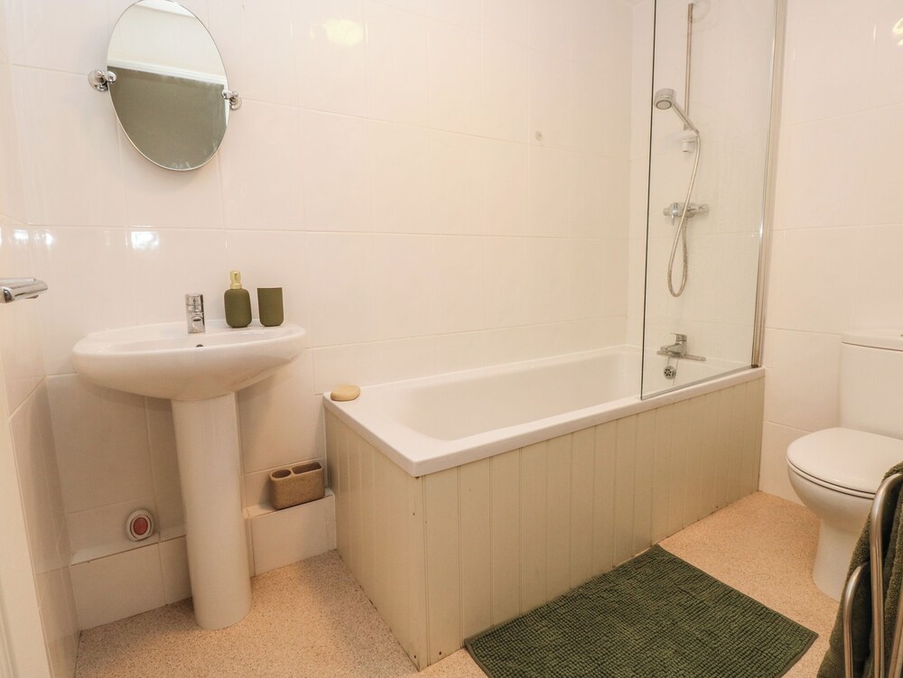 Flat 1