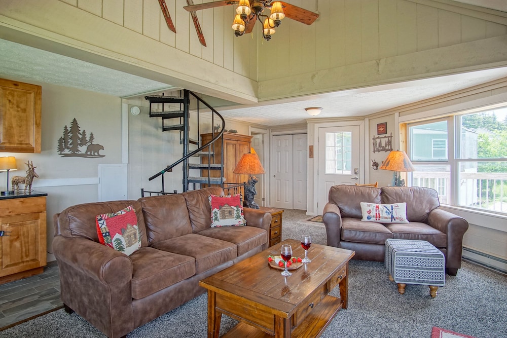 Fall Retreat Hutch 6 Slope Side 5BR on Cupp Run