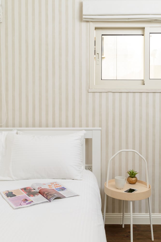 Arlo by TLV2RENT view 3