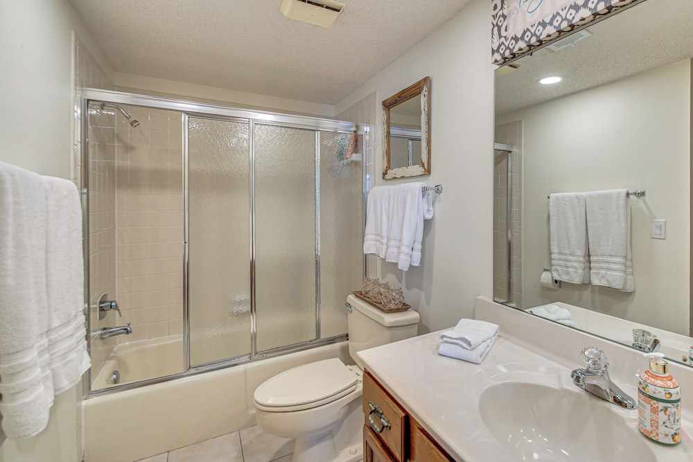 Lake Desoto Townhome: Swim Dock, Pets Welcome!