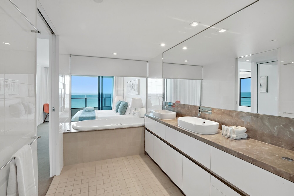 Beachfront City Oasis Soul 905