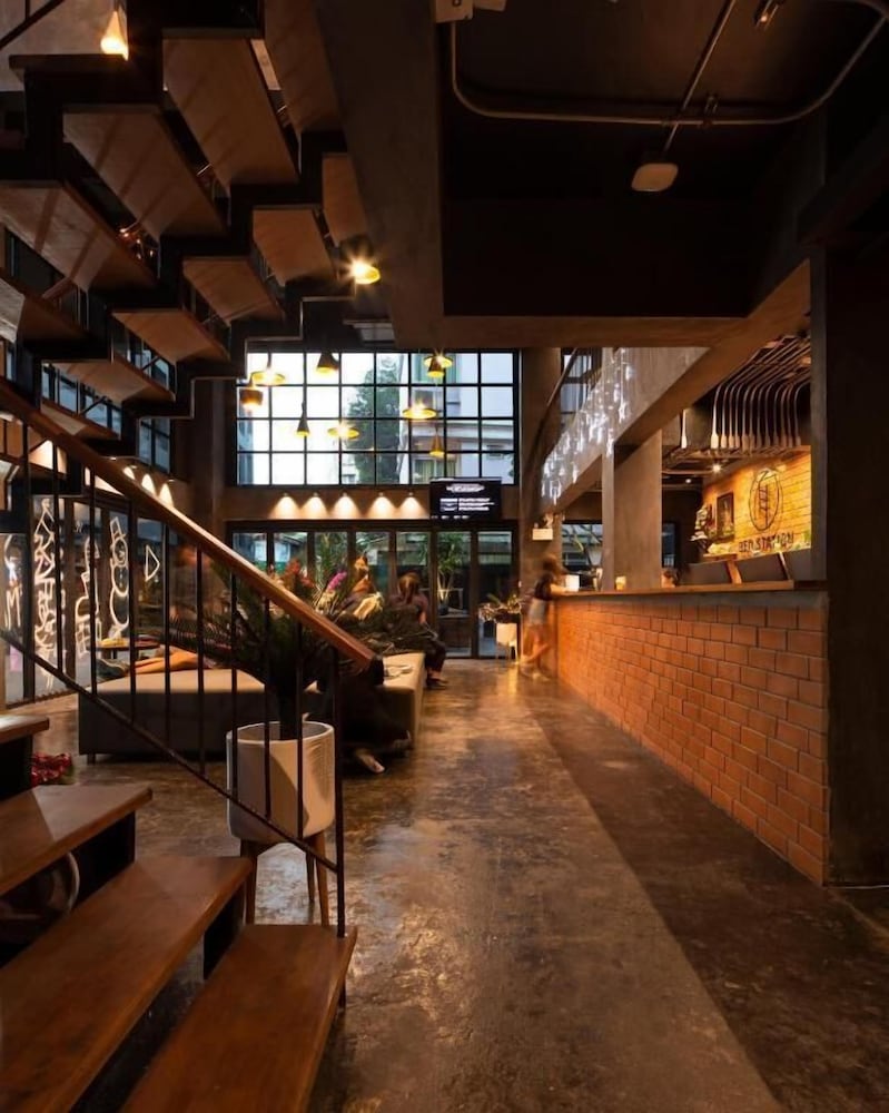BED STATION HOSTEL KHAOSAN