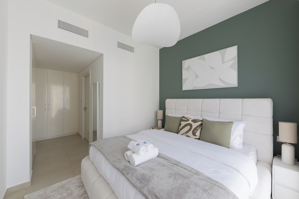 Premium Spacious 3BR Downtown Views
