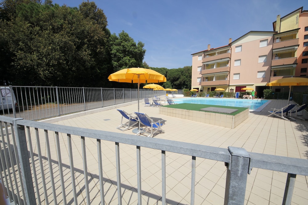 Comfy Flat in Rosolina With Shared Pool