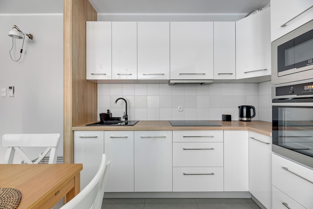 Aura - Riverside & Parking by Downtown Apartments