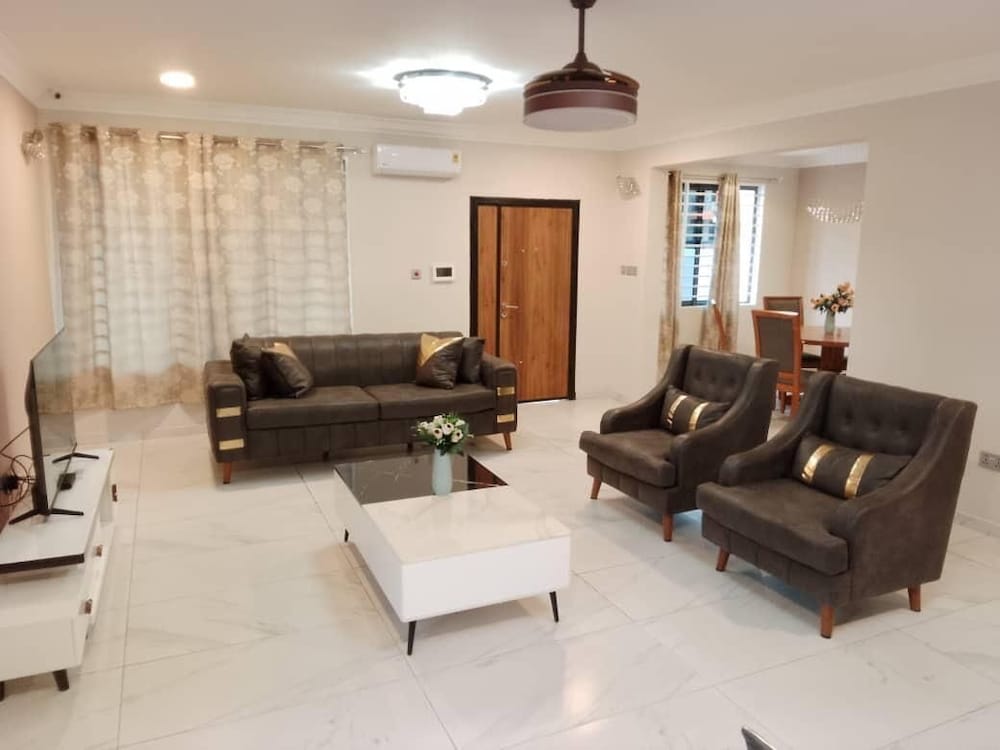 3 Bedroom En-suite House in Communication Hills, East Legon Hills