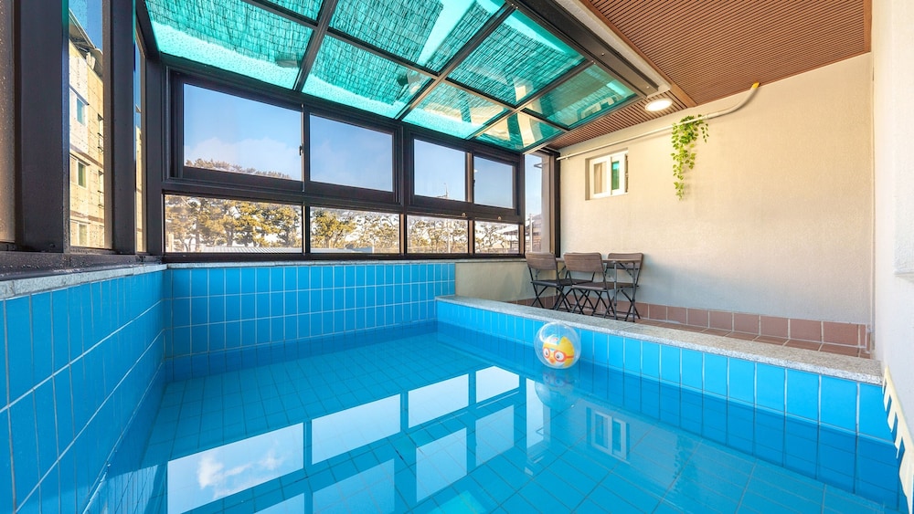 Gyeongju Gampo Laviangrose Pool Villa