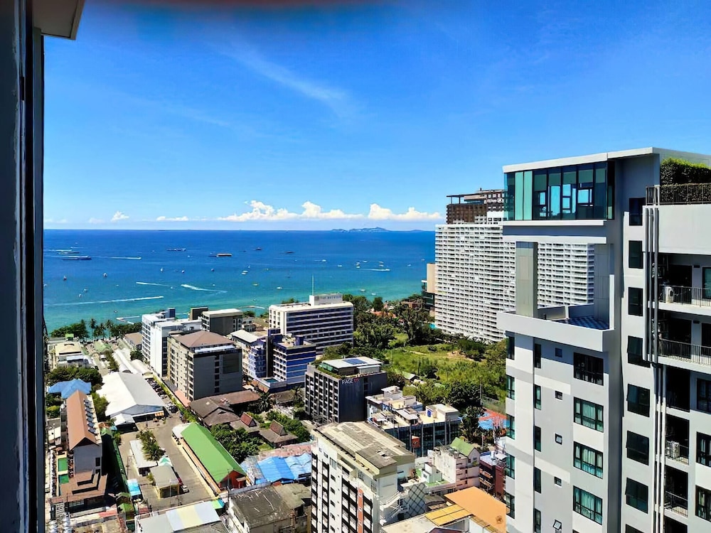 Pattaya Central - Great Location