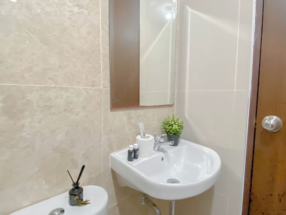 Homey And Tranquil 2Br Apartment Transpark Cibubur