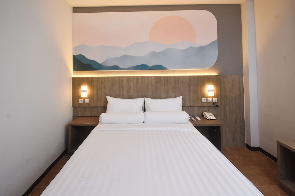 Front One Luxe Hotel Solo