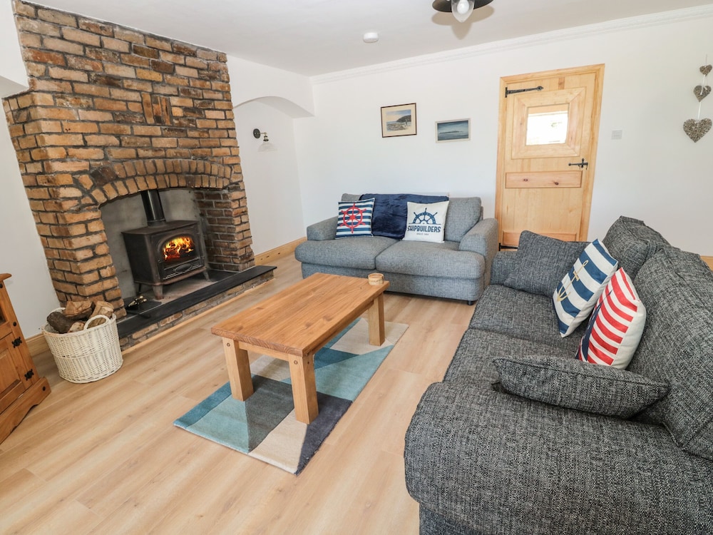 24 Hauxley Links