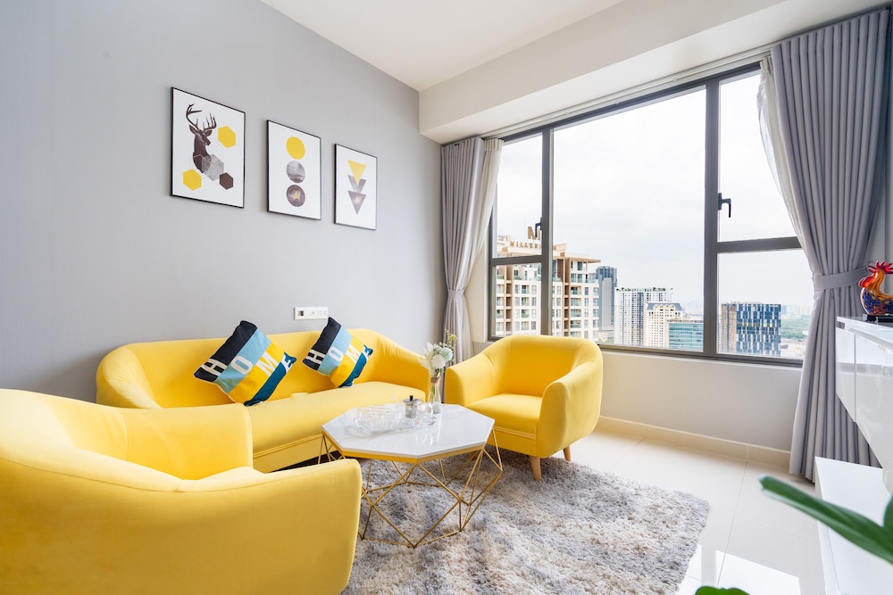 Annie Apartment - Rivergate Resident