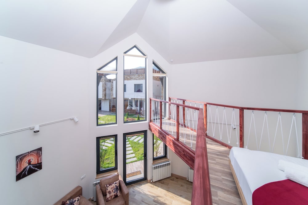 Taniqinn Dilijan Cottages