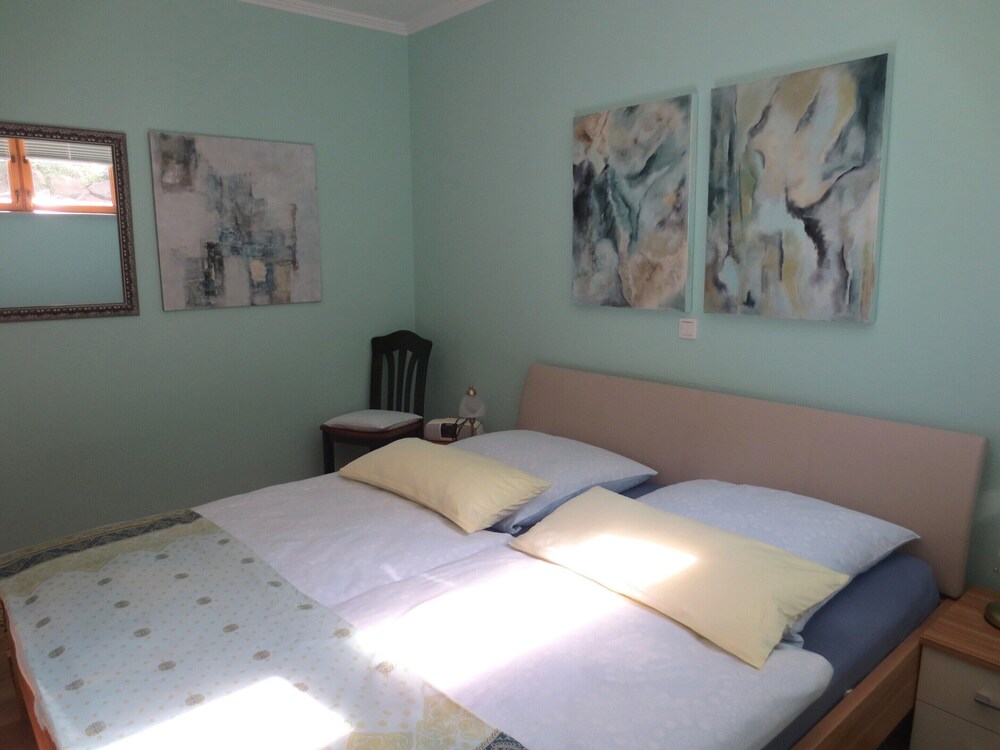 Apartment in Vulkaneifel With Idyllic Garden