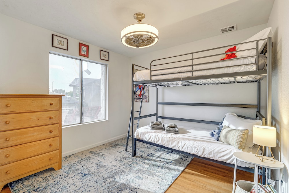 2 Mi to Dtwn Gilbert: Family-friendly Mesa Gem