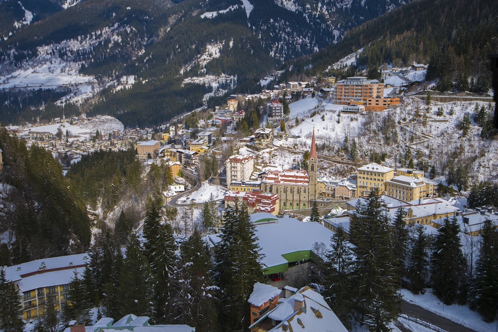 Apartment in Bad Gastein Near Ski Lifts