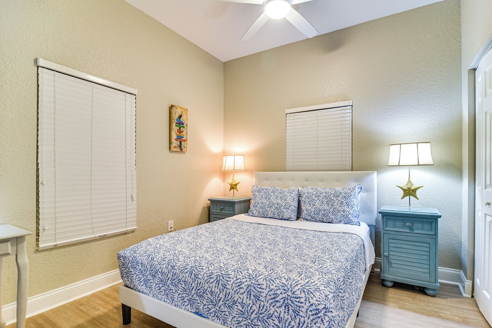 Treasure Island Condo w/ Bay-view Balcony!