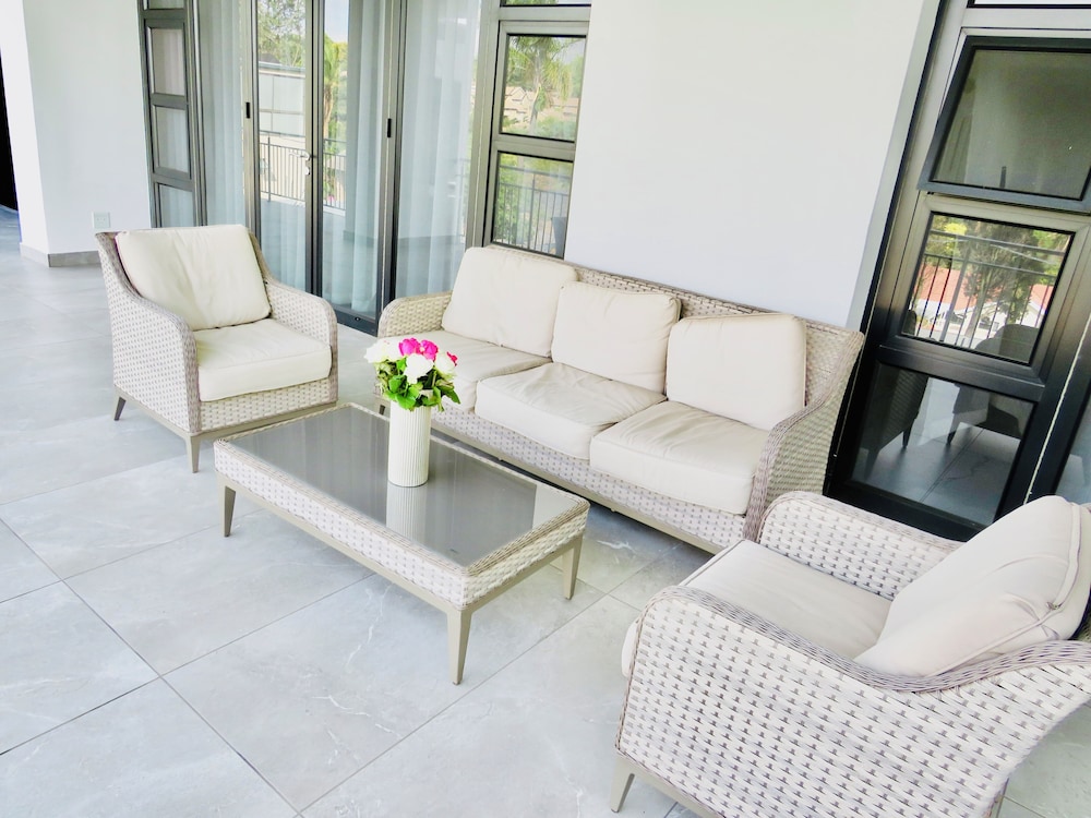 H & H Boutique and Spa