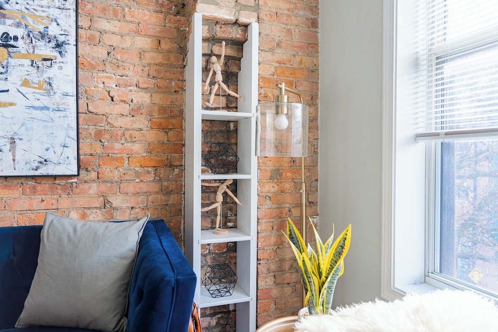 1BR Apt in Lincoln Park - Lincoln 3E